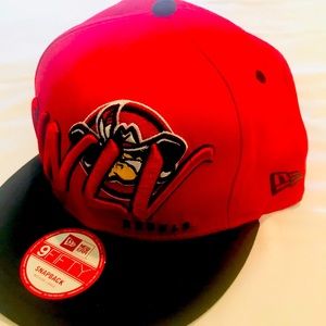 Hat New Era Rebels  new with tags